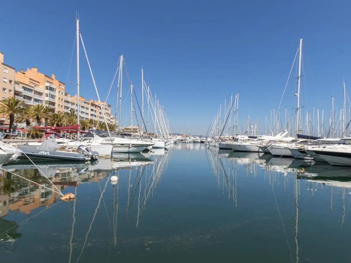 Apartment Port De La Gavine I By Interhome Hyeres